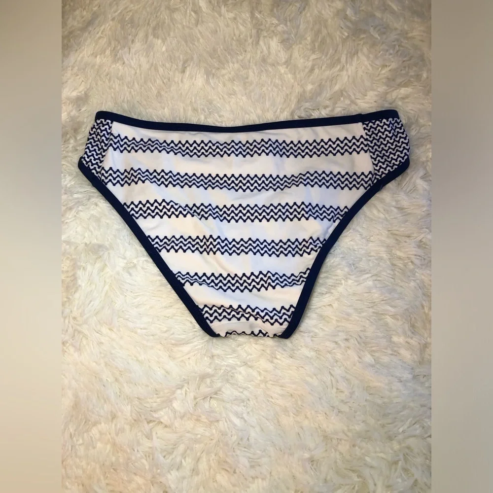 VENUS dive into